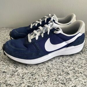 Nike waffle debut shoes